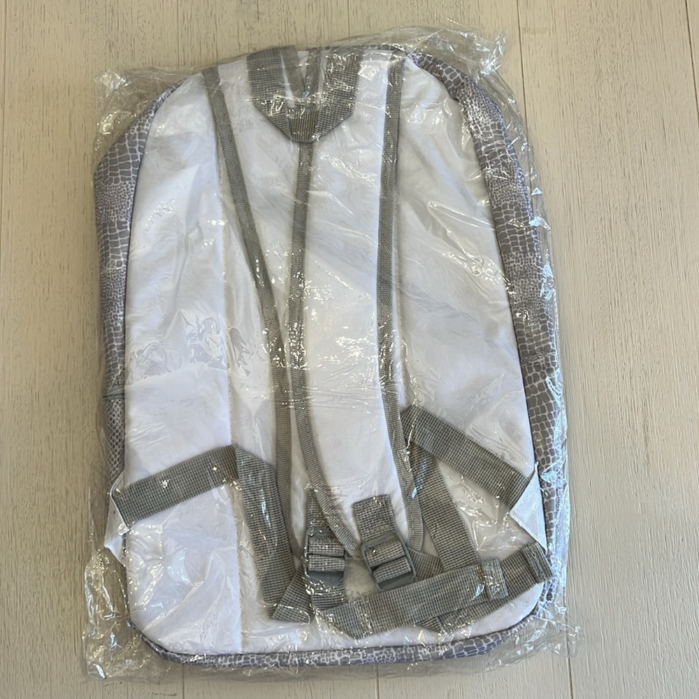 FABFITFUN Backpack - Picture 6 of 7
